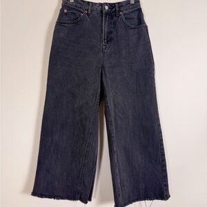 Wide leg cropped jeans!